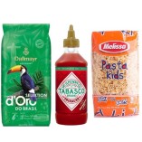 Кофе в зернах, соус шрирача и паста детская